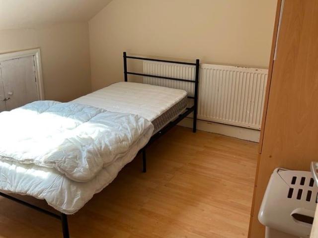 Room for rent in Gants Hill, Greater London