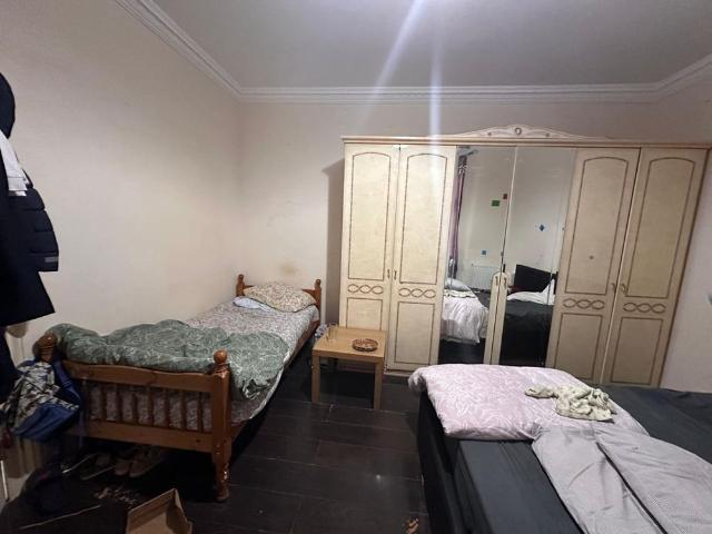 Room for rent in Gants Hill, Greater London