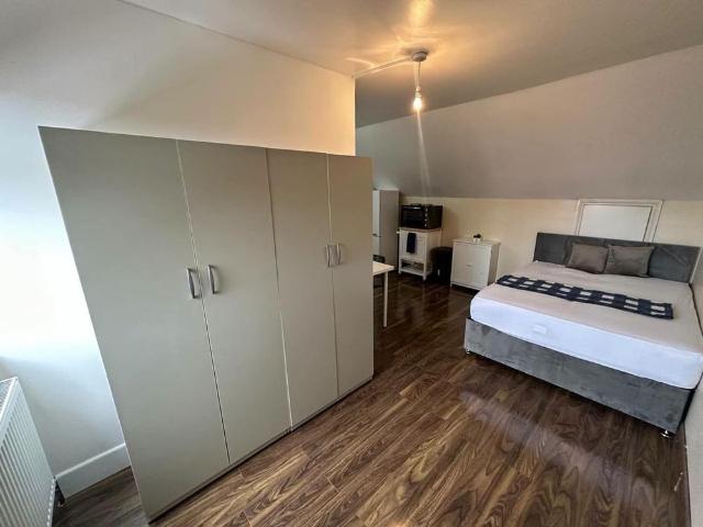 Room for rent in Upper Edmonton, Edmonton