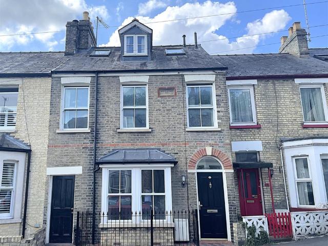 Room for rent in Petersfield, Cambridge