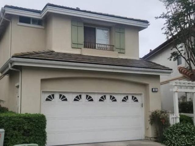 Room for rent in Tustin, California