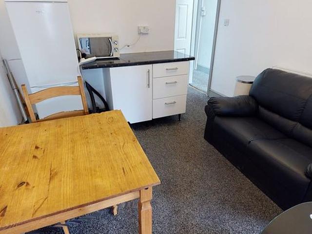 Room for rent in Metchley, Birmingham