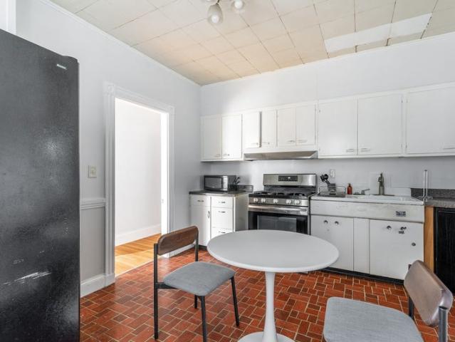 Room for rent in Brookline, Massachusetts