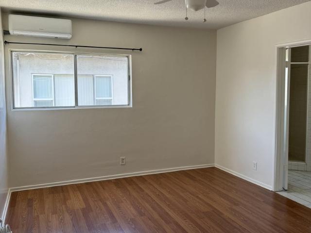 Room for rent in Canoga Park, California