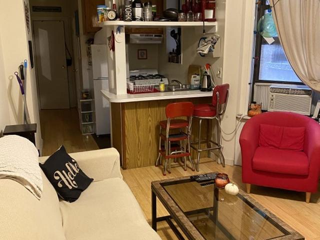 Room for rent in Manhattan, Arverne
