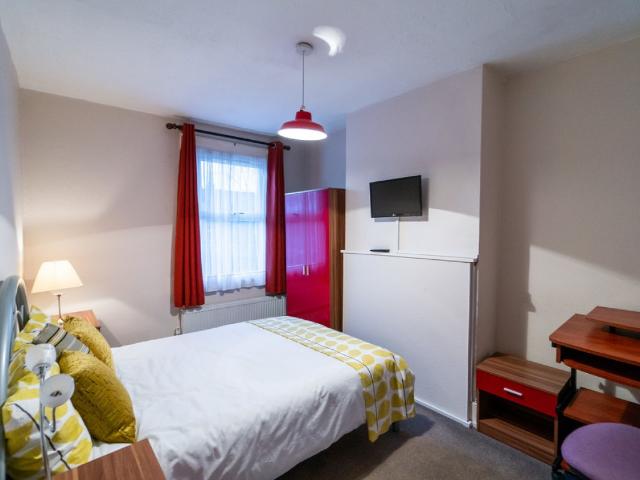 Room for rent in Battle, Reading