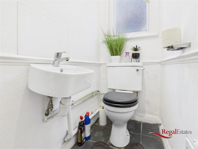 Room for rent in Mapesbury, Greater London
