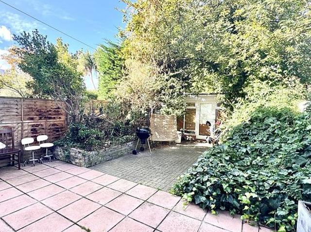 Room for rent in Royal Borough of Kingston upon Thames, Greater London