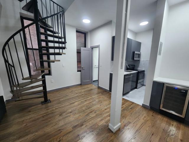 Room for rent in Arverne, New York