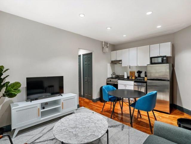 Room for rent in Arverne, New York