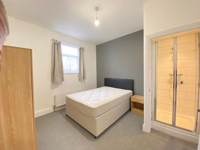 Room for rent in Gravesend Town Centre, Gravesham