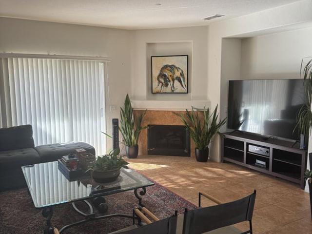 Room for rent in Palm Springs, California
