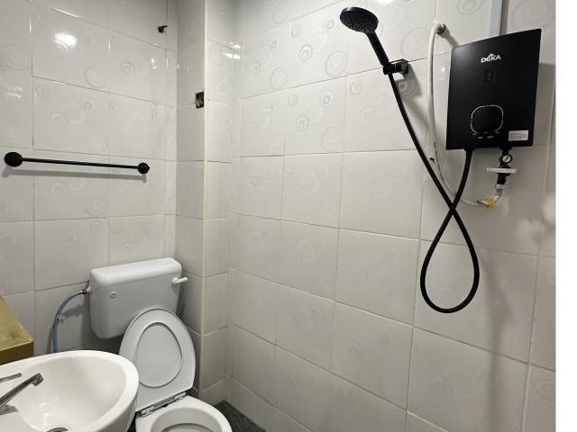 Room for rent in Petaling, Alam Impian