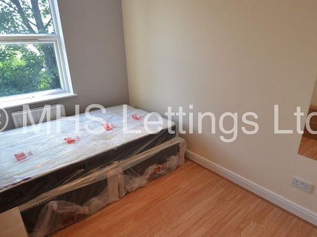 Room for rent in Burley, West Yorkshire