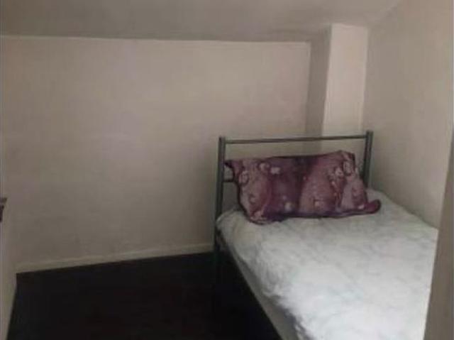Room for rent in Harehills, West Yorkshire
