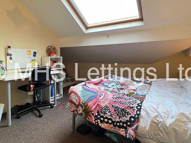 Room for rent in Woodhouse, West Yorkshire