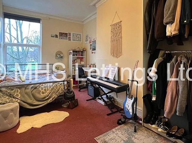 Room for rent in Woodhouse, West Yorkshire