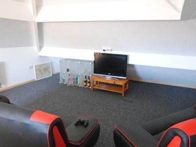 Room for rent in Beckett Park, Headingley