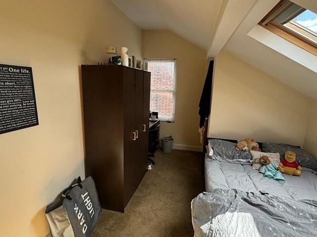 Room for rent in Little Woodhouse, Leeds