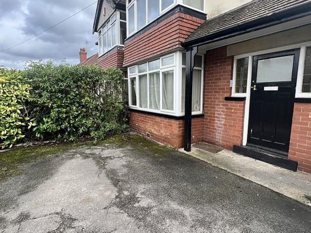 Room for rent in Beckett Park, Headingley