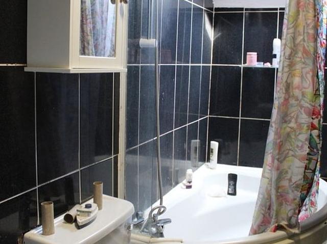 Room for rent in Hyde Park, Leeds