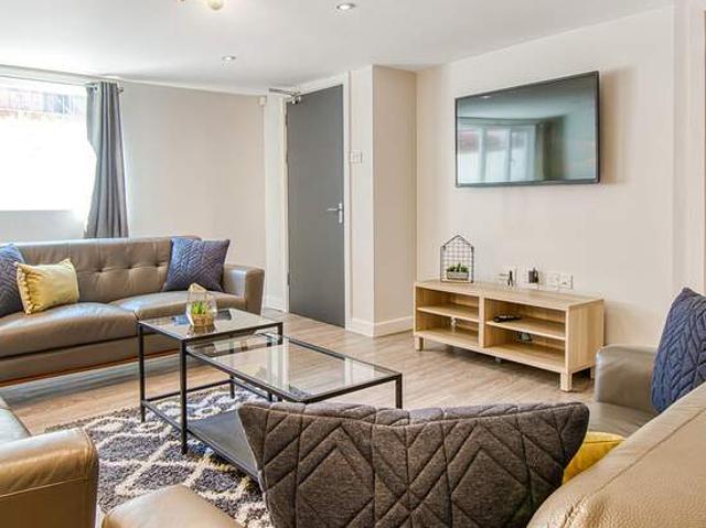 Room for rent in Meanwood, West Yorkshire