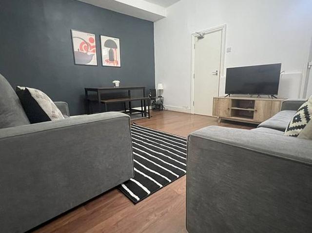 Room for rent in Harehills Corner, Leeds