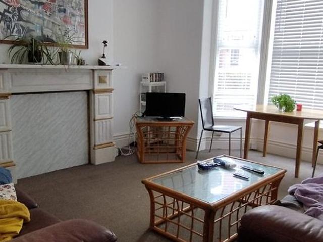 Room for rent in Gledhow Park, Leeds