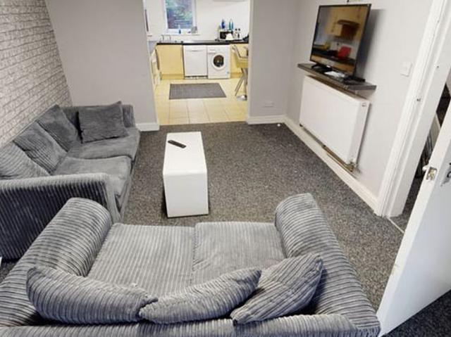 Room for rent in Beckett Park, Headingley