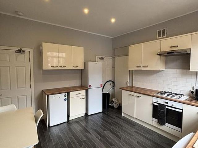 Room for rent in Burley, West Yorkshire