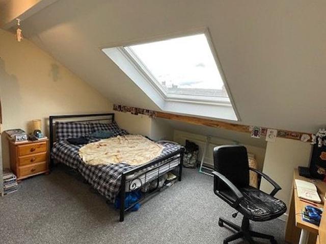 Room for rent in Beckett Park, Headingley