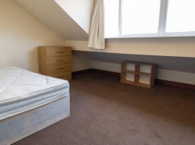 Room for rent in Austhorpe, West Yorkshire