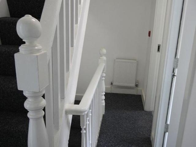 Room for rent in Hyde Park, West Yorkshire