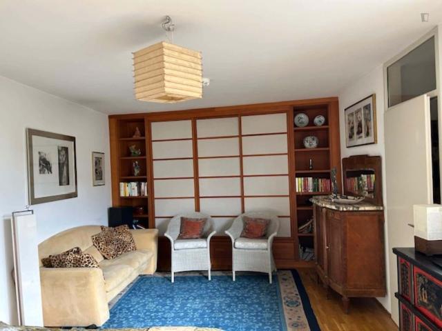 Zimmer mieten in Ludwigsvorstadt-Isarvorstadt, München