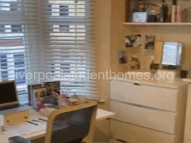 Room for rent in Kensington, Calderstones