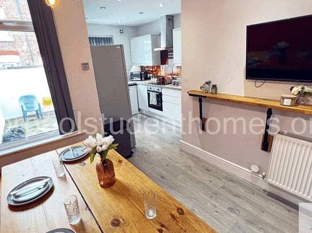 Room for rent in Calderstones