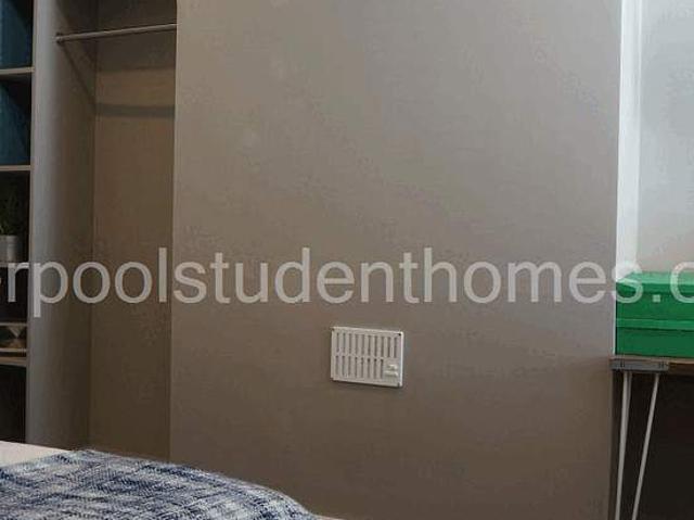 Room for rent in Calderstones