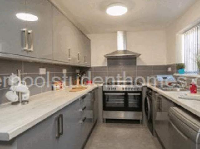 Room for rent in Elm Park, Calderstones