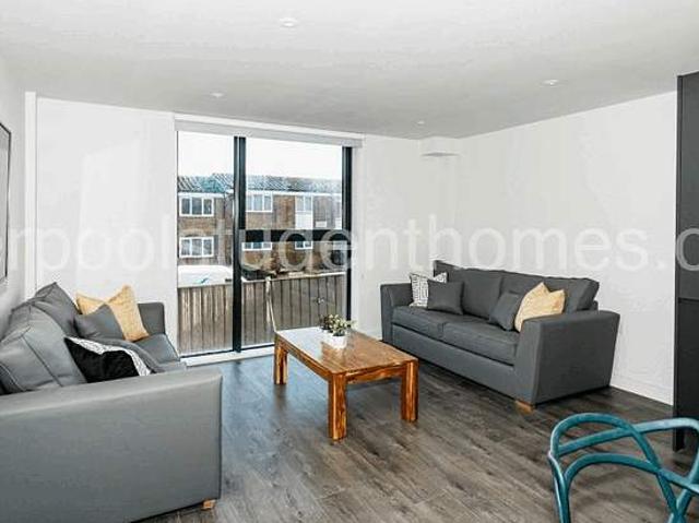 Room for rent in Calderstones