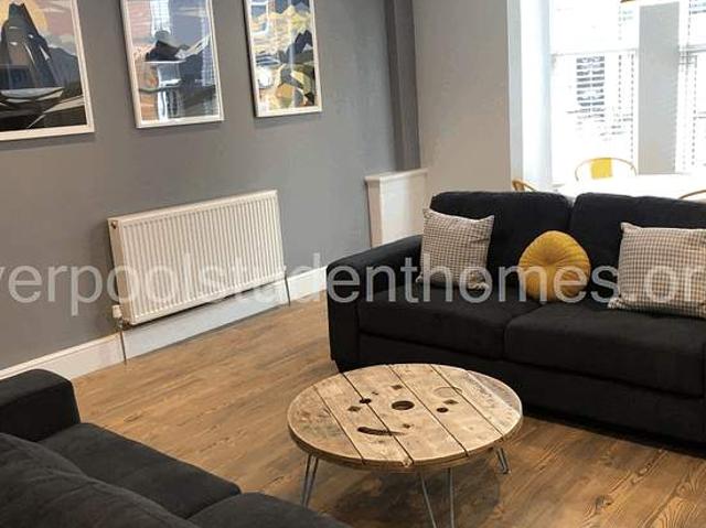 Room for rent in Calderstones