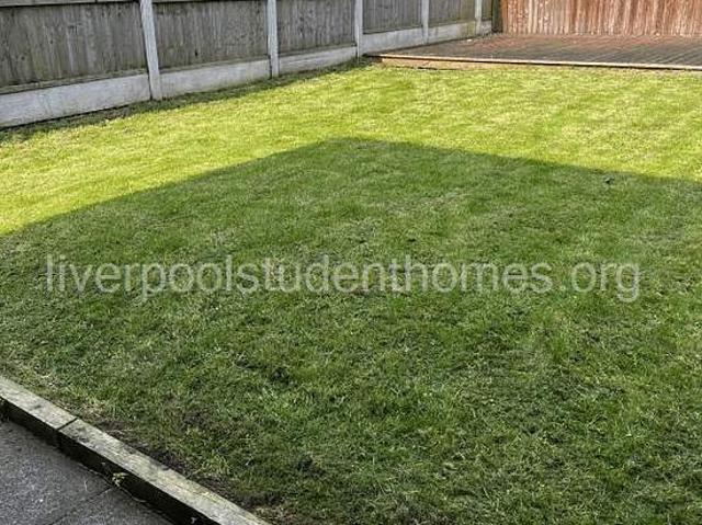 Room for rent in Calderstones