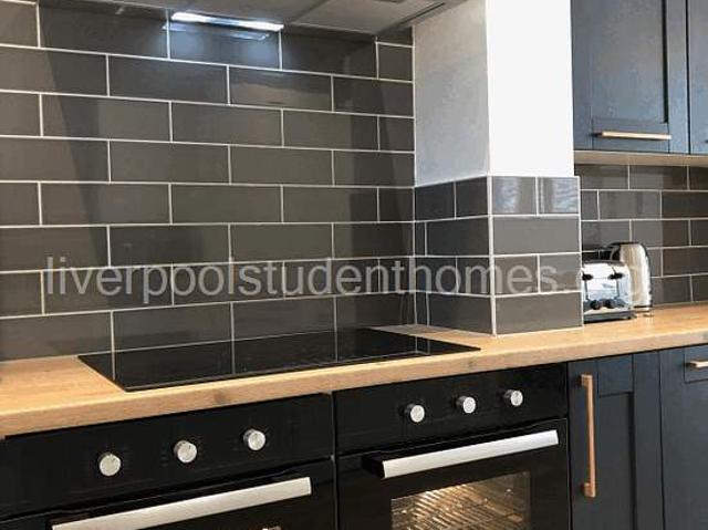 Room for rent in Calderstones