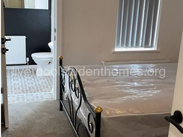 Room for rent in Calderstones