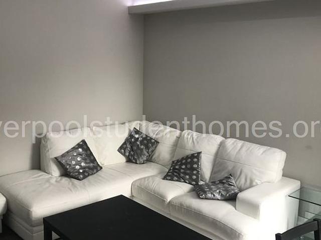 Room for rent in Calderstones