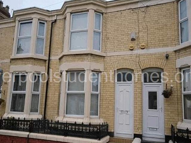 Room for rent in Kensington, Calderstones