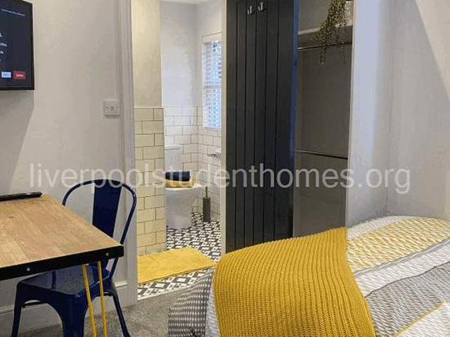 Room for rent in Calderstones