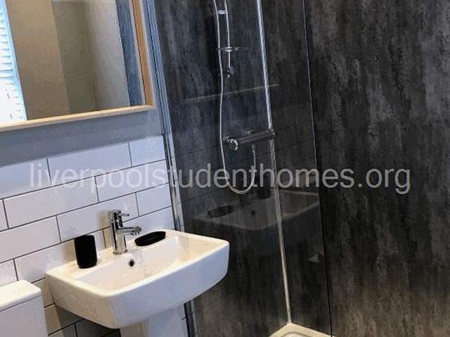 Room for rent in Calderstones
