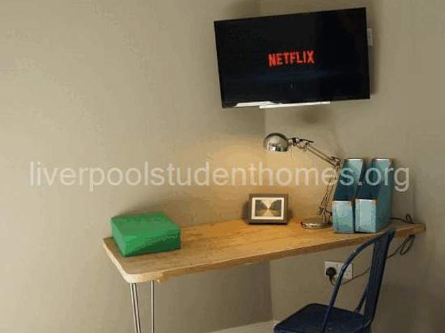 Room for rent in Calderstones