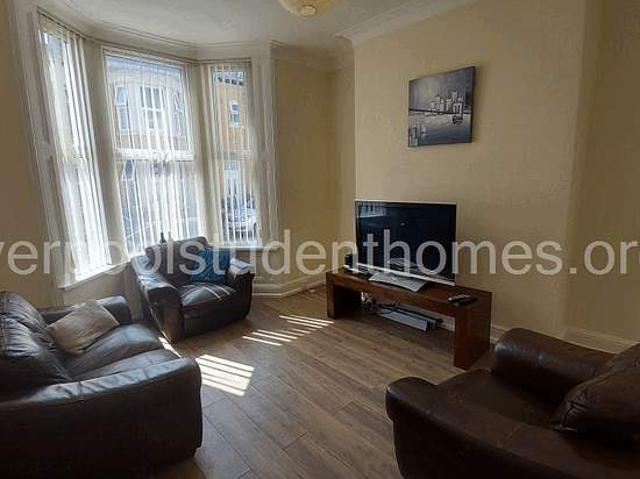 Room for rent in Kensington, Calderstones