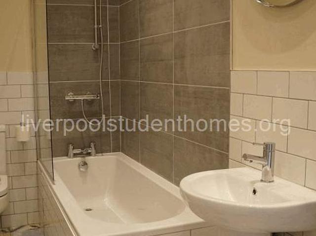 Room for rent in Calderstones